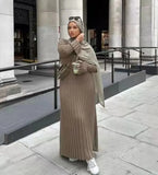 Zingj Autumn / Winter 2023 New Knit Dress Casual Round Collar Skirt Placed Pit Sweater