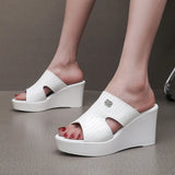 Leather Slope And Slippers Women Wearing Fashion Pine Cake Thick Bottom Fitting Room A Word Drag Anti-Slip High And Cow Skin Cold