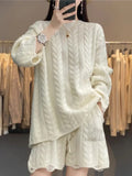 Knitting Suit Women Autumn And Winter 2023 Loose Twist Sweater And Shorts Fashion Women's Two-piece