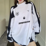 Contrast Color Embroidery Print Oversized Sweatshirt-Outfit