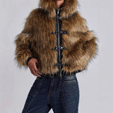 Winter 2024 Fashion Street Logo Metal Buckle Hottie Short Zipper Fur Hooded Coat Female-Outfit