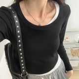 Long-Sleeved T-Shirts Are Worn Inside The Collarbone Jackets Of The New Early Autumn