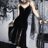 Summer New Dress Dark Wind Lace Slim Stitching Halter Fishtail