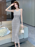 Zingj Live-Action Dress With A Neck Halter And A Waistcoat Is A New Style Of Knitted Dress With All Kinds Of Hips In