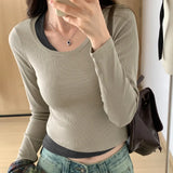 Long-Sleeved T-Shirts Are Worn Inside The Collarbone Jackets Of The New Early Autumn