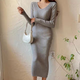 Zingj Simple Bottom-Knitted Dress With V-Collar And Bare Shoulders In A Long Knitted Hip-Bottomed