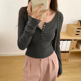 Bottomed Shirt A New Threaded Blouse In Early Autumn Is Worn Inside A Collarbone Long-Sleeved