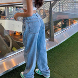 Light Wash Denim Boyfriend JeansOutfit