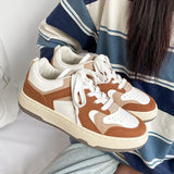 Vintage Student SneakersOutfit