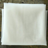 YouLaPan V32 Wedding Veil with Crystal Edge Elegant Wedding Veil with Comb Diamonds Wedding Veil Single Layer Short Elbow