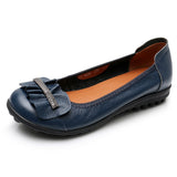 Fashion shoes Women Flats Round Toe Genuine Leather Women's shoes Metal Decoration Flat Casual Shoes Woman Large