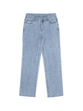 Light Wash Denim Boyfriend Jeans- Outfit