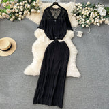 Zingj Style Wears A Minority Lazy Style Suit, A Knitted Cardigan, A High-Waisted Long Skirt, A Fashion Two-Piece