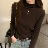 Long-Sleeved Bottomed Shirt With A Half-High Collar A New Chic White T-Shirt In Autumn And Winter Shows A Thin Fishbone