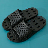Men Slippers New Hollow Bathing Soft Slippers Non-Slip Bathroom Platform Women Slipper Mute PVC Flip Flops Zapatos