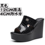 Leather Slope And Slippers Women Wearing Fashion Pine Cake Thick Bottom Fitting Room A Word Drag Anti-Slip High And Cow Skin Cold